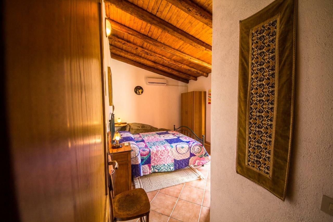 B&B I Menhir Sorgono Exterior photo